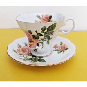 Royal Albert Pedestal Tea Cup & Saucer - Margaret Yellow Sweetheart Rose